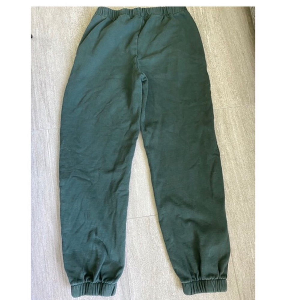 Brandy Melville green rosa sweatpants